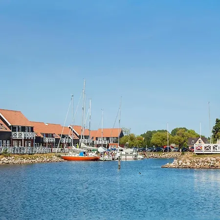 Mon - Klintholm Harbour